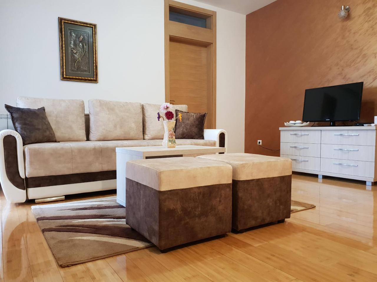 Apartman Kej Free Parking Kraljevo Exterior photo